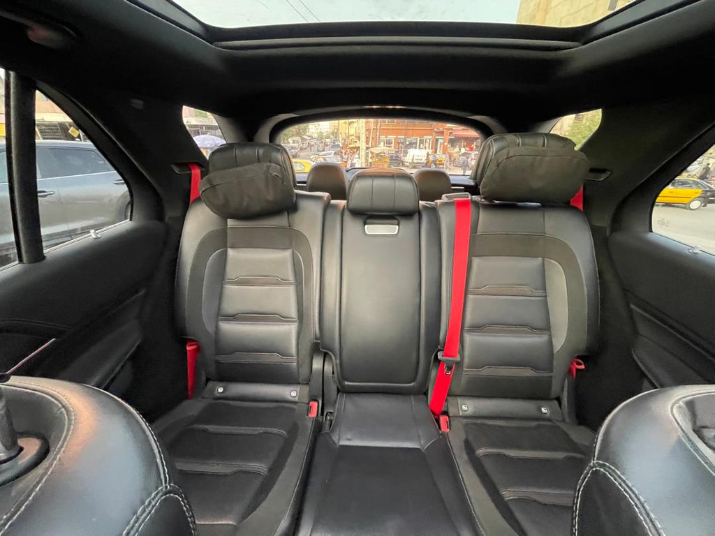 🔘 Marque Mercedes 
🔘modèle GLE 53 AMG
🔘Année 2021
🔘Transmission Automatique 
🔘Carburant essence ⛽️ 
Moteur V6 7 place 
Caméra de recul redar avant arrière full options salon intérieur cuir 
Climatisation bizone, mode eco 
commande au volant, siège av