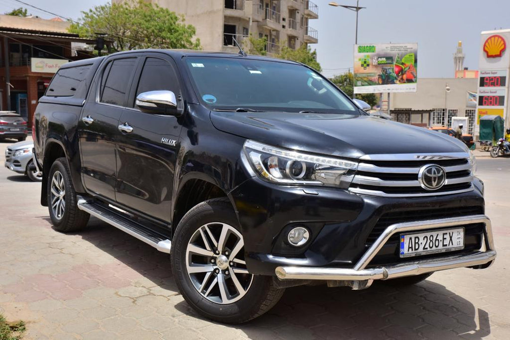 🔘 Marque Toyota
🔘modèle HILUX
🔘Année 2017
Kilomètres 93760
🔘Transmission Automatique 
🔘Carburant Diesel ⛽️ 
Moteur 4cylindres  D4D 
Caméra de recul redar avant arrière salon intérieur cuir full options 
Climatisation bizone, mode eco 
commande au vol