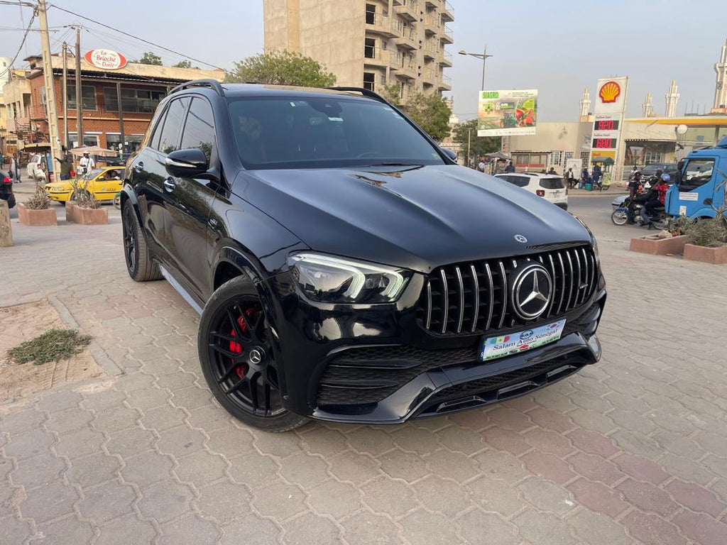 🔘 Marque Mercedes 
🔘modèle GLE 53 AMG
🔘Année 2021
🔘Transmission Automatique 
🔘Carburant essence ⛽️ 
Moteur V6 7 place 
Caméra de recul redar avant arrière full options salon intérieur cuir 
Climatisation bizone, mode eco 
commande au volant, siège av