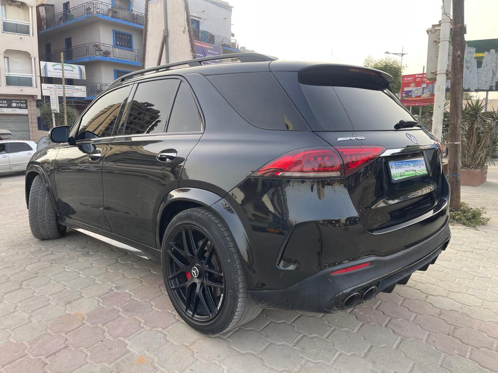 🔘 Marque Mercedes 
🔘modèle GLE 53 AMG
🔘Année 2021
🔘Transmission Automatique 
🔘Carburant essence ⛽️ 
Moteur V6 7 place 
Caméra de recul redar avant arrière full options salon intérieur cuir 
Climatisation bizone, mode eco 
commande au volant, siège av