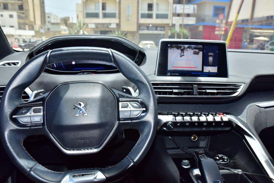 🔘 Marque Peugeot 
🔘modèle 3008,GT line 
🔘Année 2018
Kilomètres 148138
🔘Transmission Automatique 
🔘Carburant Diesel ⛽️ 
Moteur 4cylindres  DV6C
Caméra de recul redar avant arrière salon intérieur cuir et tissu toit panoramique 
Climatisation bizone, m