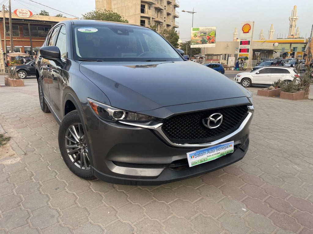 🔘 Marque Mazda 
🔘modèle CX5 
🔘Année 2017
Kilomètres 107293
🔘Transmission Automatique 
🔘Carburant essence ⛽️ 
Moteur 4cylindres  version 4x4 full option 
Caméra de recul redar avant arrière salon intérieur cuir dint glace 
Climatisation bizone, mode e