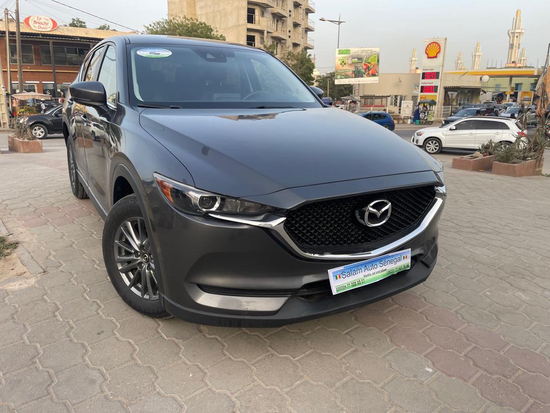 🔘 Marque Mazda 
🔘modèle CX5 
🔘Année 2017
Kilomètres 107293
🔘Transmission Automatique 
🔘Carburant essence ⛽️ 
Moteur 4cylindres  version 4x4 full option 
Caméra de recul redar avant arrière salon intérieur cuir dint glace 
Climatisation bizone, mode e