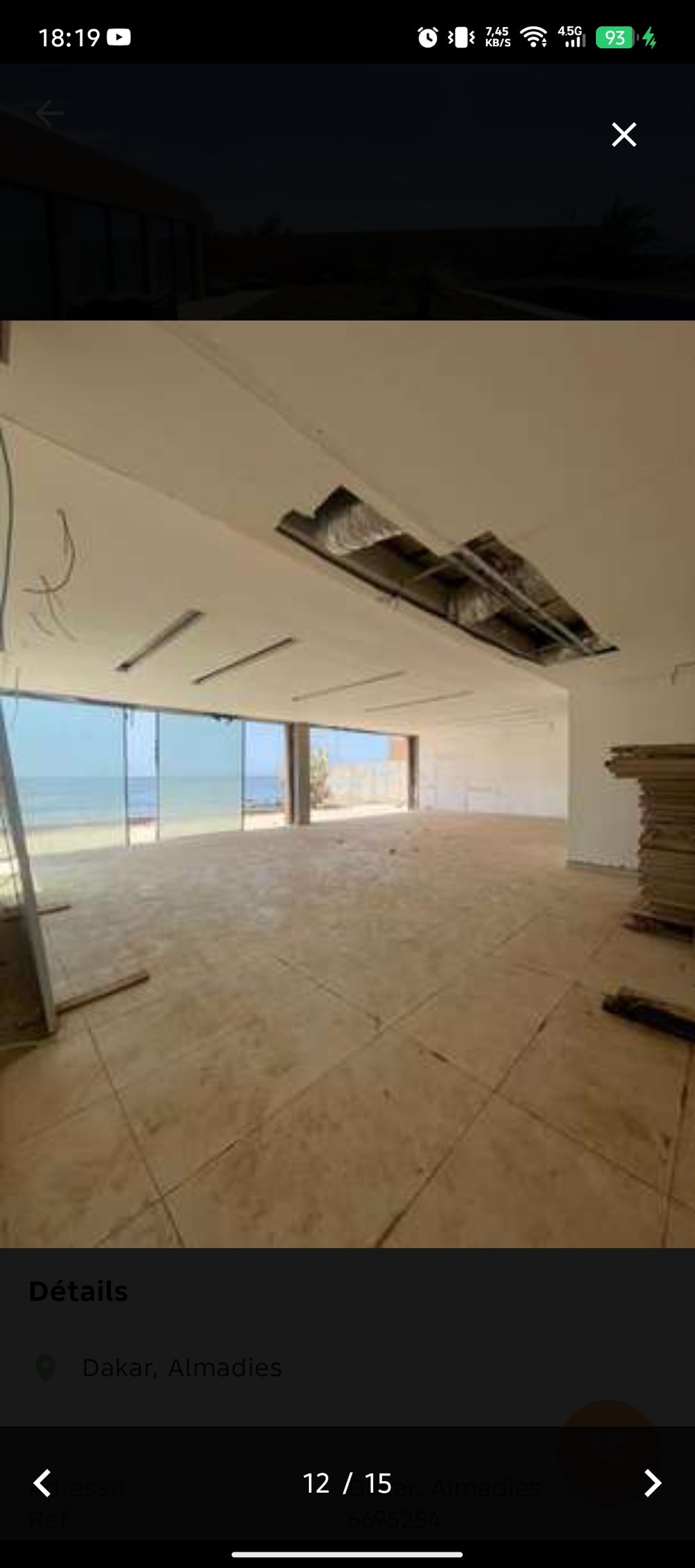 11 villas pieds dans l’eau – Pointe des Almadies
Découvrez un ensemble exceptionnel de 11 villas de plain-pied situées dans l’un des quartiers les plus prestigieux de Dakar, en bord de mer, sur un terrain total de 1000 m2.
Chaque villa se compose de 5 cha
