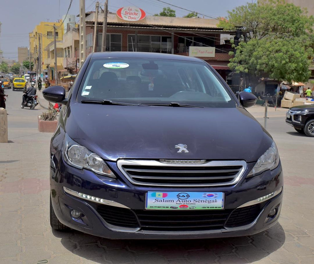 🔘 Marque Peugeot 
🔘modèle 308 t9
🔘Année 2017

🔘Transmission Manuelle 
🔘Carburant Diesel ⛽️ 
Moteur 4cylindres  DV6C
Caméra de recul redar avant arrière salon intérieur  tissu 
Climatisation bizone, mode eco 
commande au volant, siège avec chauffage