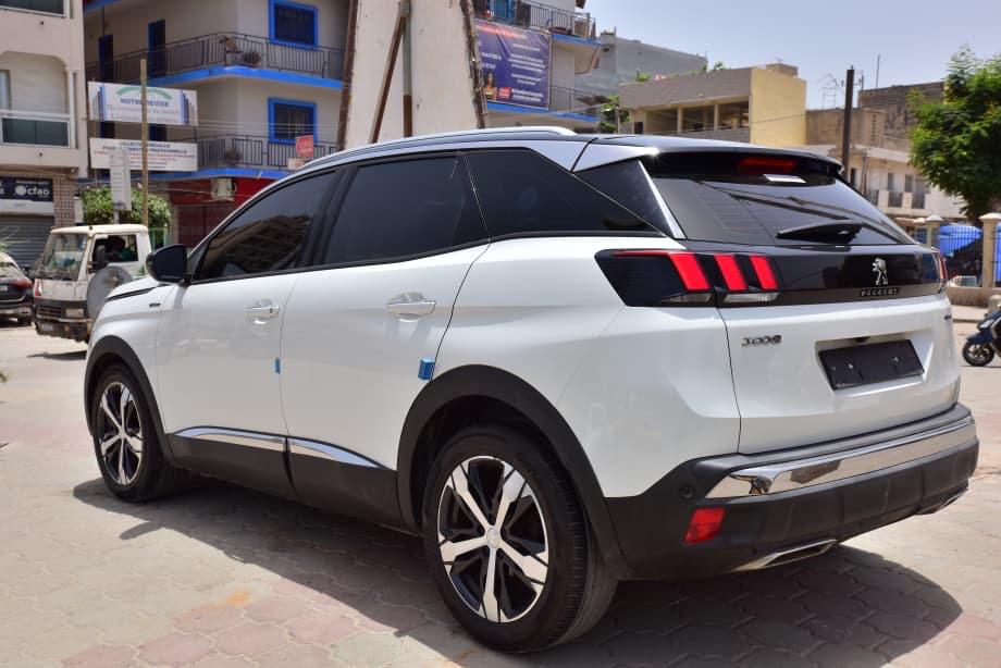 🔘 Marque Peugeot 
🔘modèle 3008,GT line 
🔘Année 2018
Kilomètres 148138
🔘Transmission Automatique 
🔘Carburant Diesel ⛽️ 
Moteur 4cylindres  DV6C
Caméra de recul redar avant arrière salon intérieur cuir et tissu toit panoramique 
Climatisation bizone, m